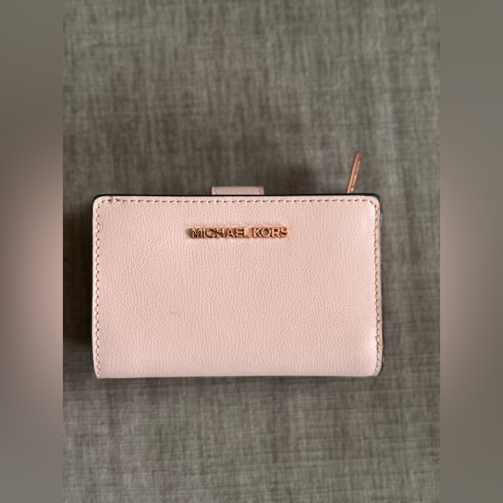 Michael Kors Blush Pink Wallet